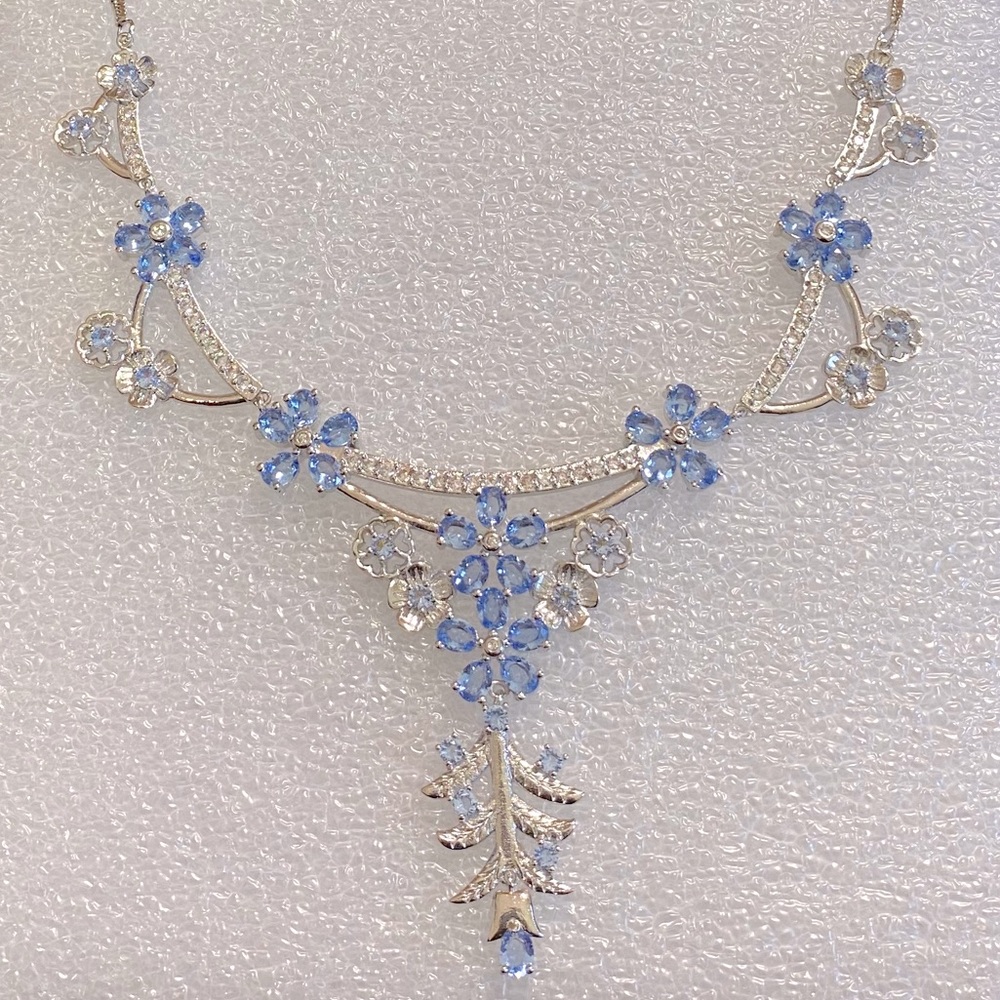 Luxury Tanzanite Necklace (925 silver)